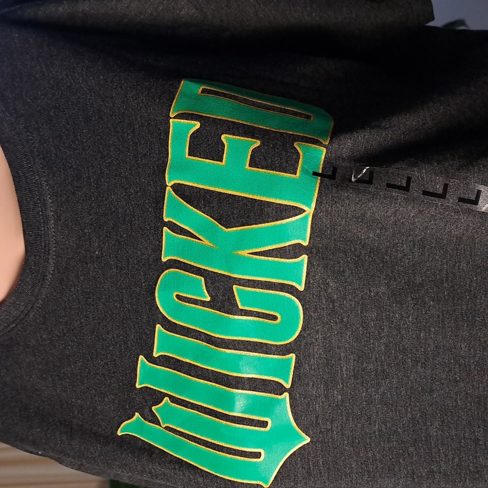 Wicked Girls LGraphic T-Shirt in Black and Green Ptp 20" - Picture 2 of 4